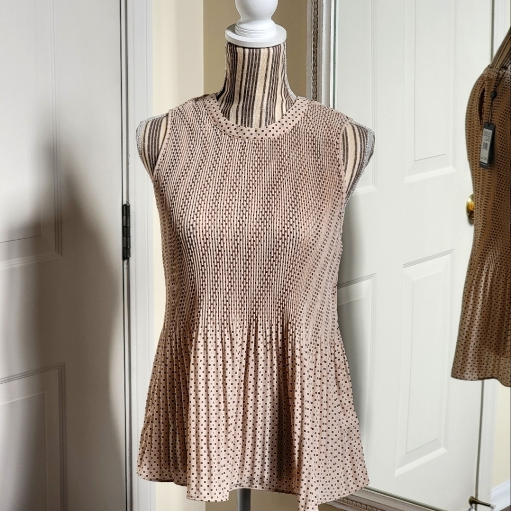 Adrianna Papell Sleeveless Pleated Blouse M